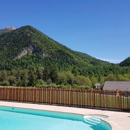 Camping Les Auches Ancelle Eksteriør billede