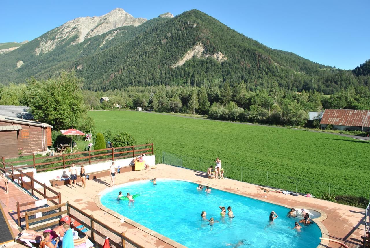Camping Les Auches Ancelle Eksteriør billede